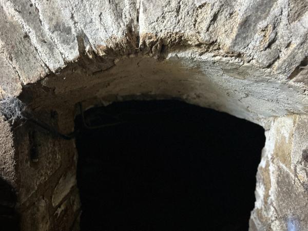 Corps de ferme à rénover avec 9511 m2 de terrain