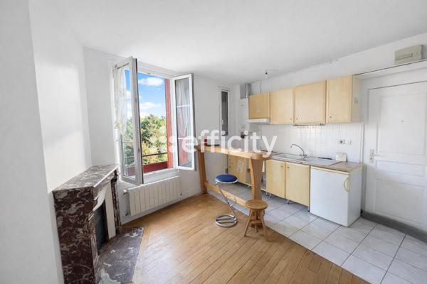 Appartement
         2 pièces
        - 34 m² 179 000 € *