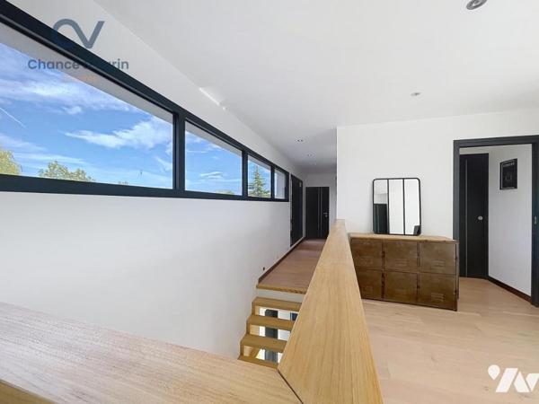40 Min de Caen et 15 min d'une gare Maison d'architecte de 255 m² avec très belle vue dégagée 