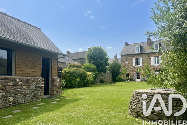 Maison à vendre 9 pièces 224 m² Châteauneuf-d'Ille-et-Vilaine