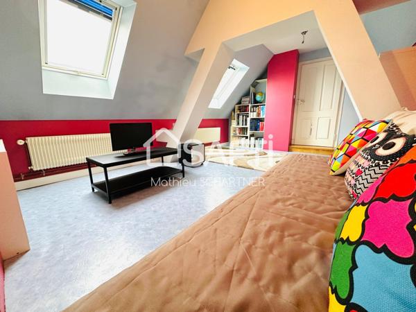 Maison - 7 pièces - 175m²