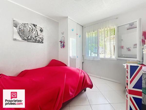 Rians Villa T4 garage +T2 sur 1200 m² à pied du village