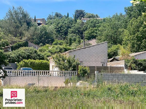 Rians Villa T4 garage +T2 sur 1200 m² à pied du village