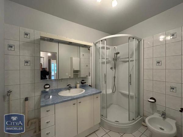 Appartement à louer 3 pièces 76m²