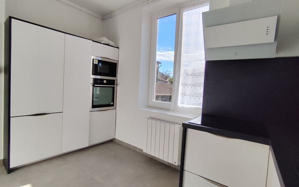 Appartement à louer    2 pièces •  Saint-Maurice-de-Beynost