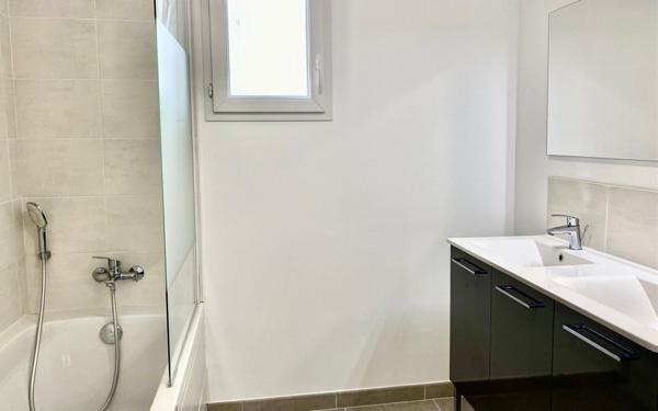 Maison à louer    4 pièces • 81 m2 Pertuis