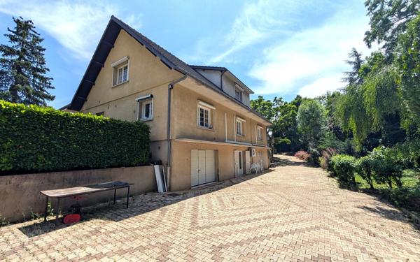 Maison à vendre    6 pièces • 331,48 m2 Chenôve