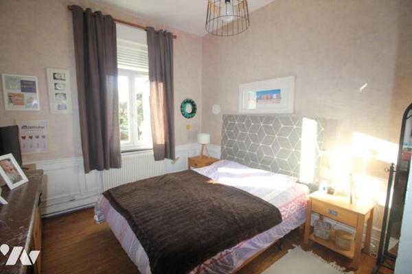 CAMBRAI- Maison 4 chambres, 122 m2 environ, à deux pas de l'hyper centre-ville.