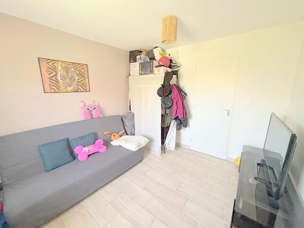 A VENDRE - Maison Gisors Centre - 4 chambres - 360 m² de terrain - 2 places de parking
