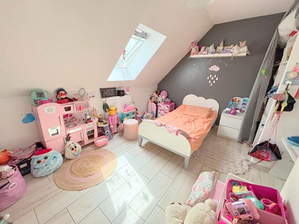 A VENDRE - Maison Gisors Centre - 4 chambres - 360 m² de terrain - 2 places de parking