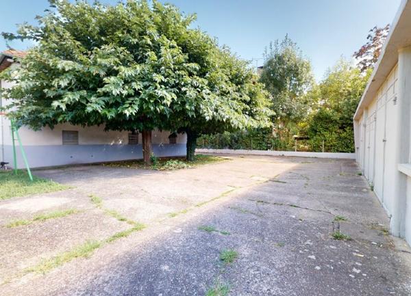 Maison à vendre    9 pièces • 147,72 m2 Vaulx-en-Velin