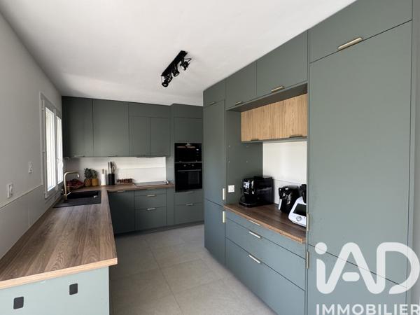 Maison à vendre 6 pièces 120 m² Saint-Fargeau-Ponthierry