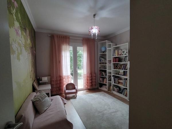 Maison d'architecte de 284 m² avec parc et piscine chauffée - Neuville de Poitou