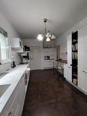 Maison d'architecte de 284 m² avec parc et piscine chauffée - Neuville de Poitou