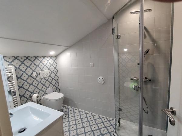 Maison d'architecte de 284 m² avec parc et piscine chauffée - Neuville de Poitou