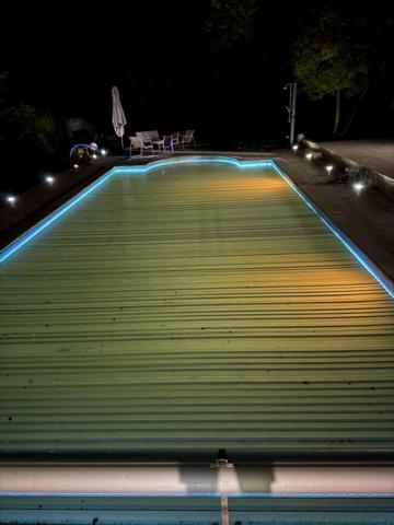 Maison d'architecte de 284 m² avec parc et piscine chauffée - Neuville de Poitou