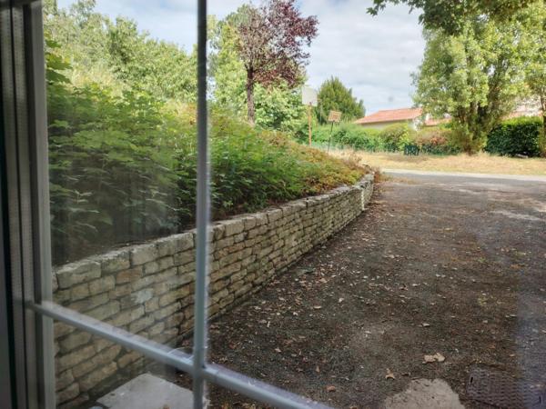 Maison d'architecte de 284 m² avec parc et piscine chauffée - Neuville de Poitou