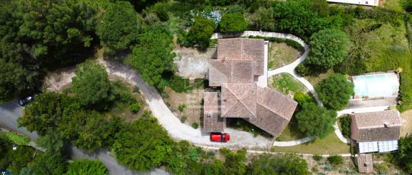 Maison spacieuse de 6 pièces avec piscine à vendre à Limoux