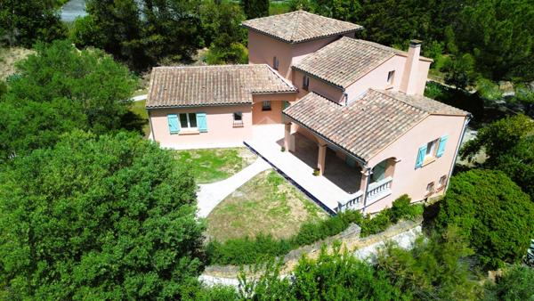 Maison spacieuse de 6 pièces avec piscine à vendre à Limoux