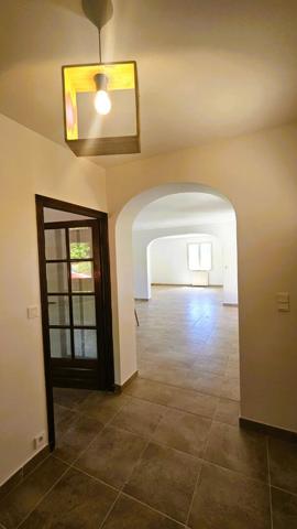 Maison spacieuse de 6 pièces avec piscine à vendre à Limoux