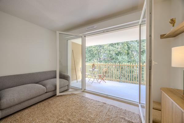 Studio meublé à louer Résidence neuve Mont de Marsan dernier étage grand balcon