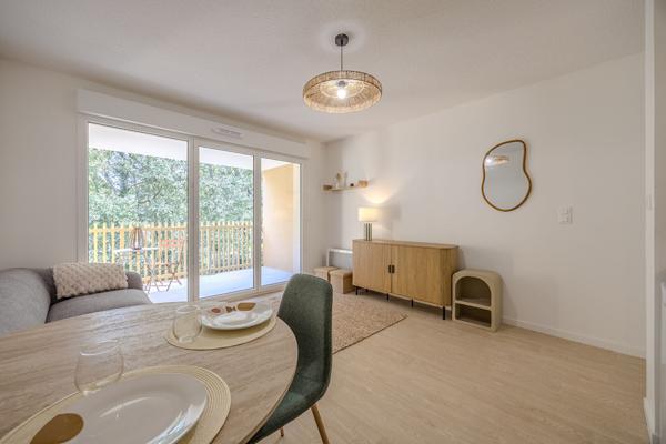 Studio meublé à louer Résidence neuve Mont de Marsan dernier étage grand balcon