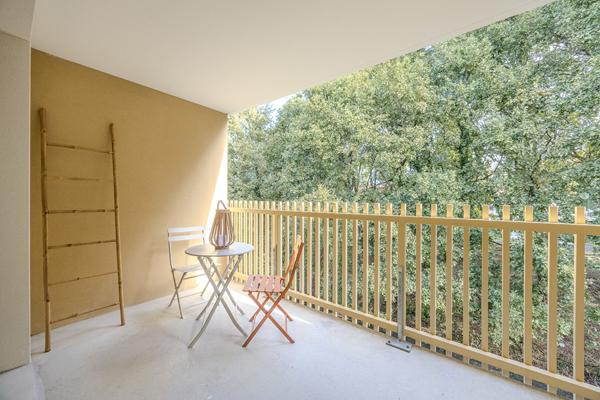 Studio meublé à louer Résidence neuve Mont de Marsan dernier étage grand balcon