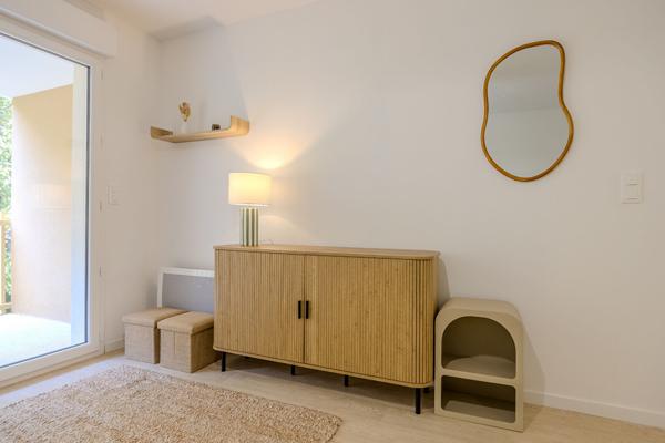 Studio meublé à louer Résidence neuve Mont de Marsan dernier étage grand balcon