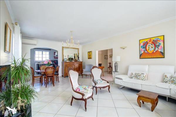 Maison à vendre |  Saint-Jean |  6 pièces | 137 m²