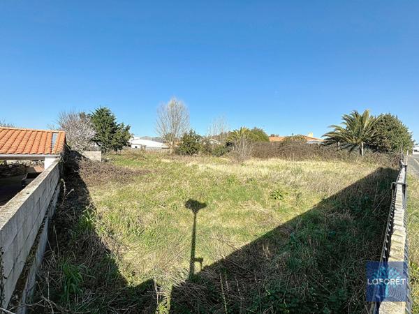 Achat terrain Brem-sur-Mer - 1992 m² - 368 480 €