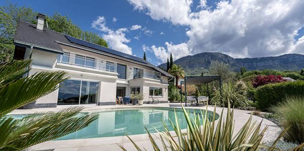 MAISON - PUGNY-CHATENOD - 5 PIÈCES - PISCINE