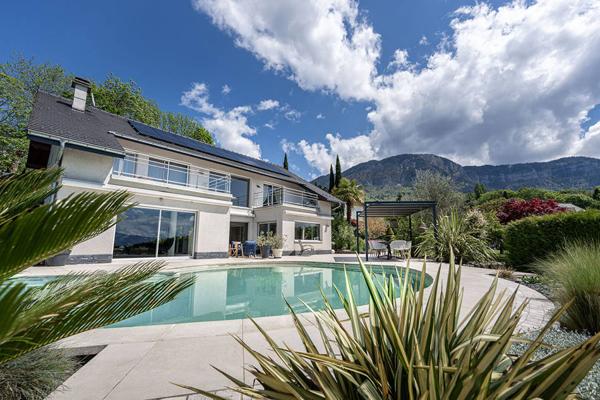 MAISON - PUGNY-CHATENOD - 5 PIÈCES - PISCINE