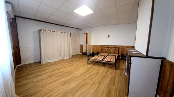 Appartement à louer 3 pièces, 114 m², SAINT PORQUIER (82), garages, jardin clôturé 780m²,