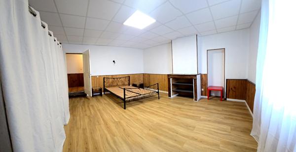 Appartement à louer 3 pièces, 114 m², SAINT PORQUIER (82), garages, jardin clôturé 780m²,