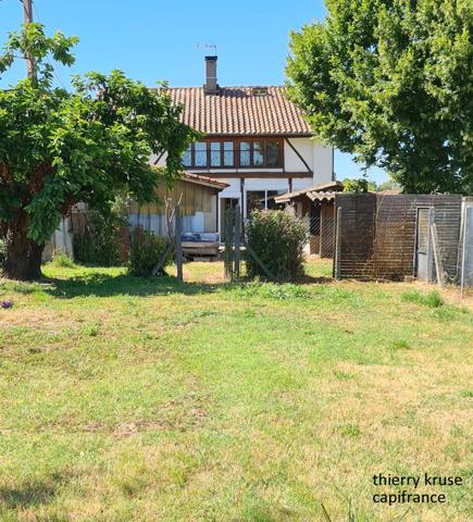 Appartement à louer 3 pièces, 114 m², SAINT PORQUIER (82), garages, jardin clôturé 780m²,