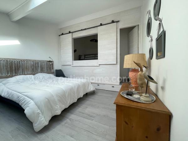 Appartement  Terrasse avec garage à  SAINT MARTIN DE RE (17)