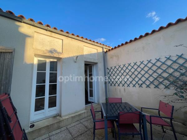 Appartement  Terrasse avec garage à  SAINT MARTIN DE RE (17)