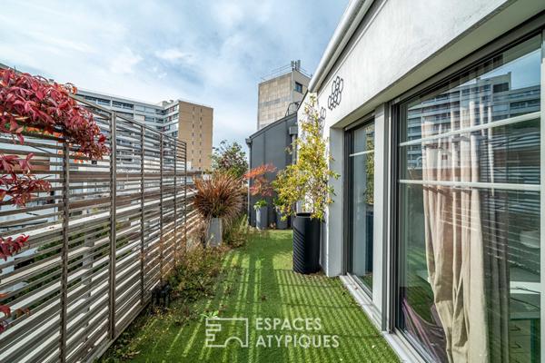 Dernier étage contemporain avec terrasses