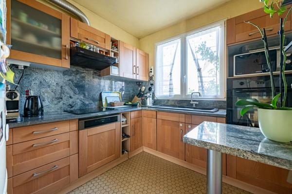 Chilly-Mazarin (91380) Chilly-Mazarin (Bas) – Maison individuelle familiale avec beaux volumes et sous-sol total