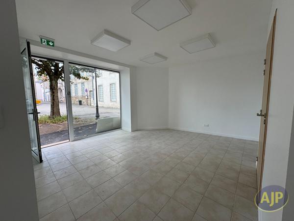 Montaigu : 1 080 € - AJP Immobilier Montaigu