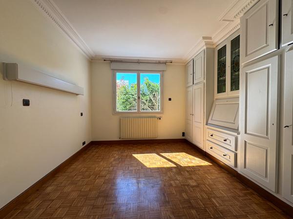 Maison Saint Pryvé Saint Mesmin 7 pièce(s) 198m2