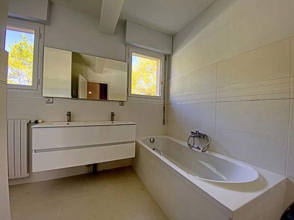 Maison Saint Pryvé Saint Mesmin 7 pièce(s) 198m2