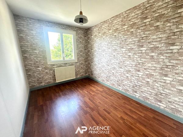 Maison - 4 pièces - 84m² €269 500 ** - Référence HDO626ED2