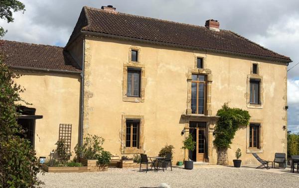 Dpt Gers (32), PLAISANCE proche, ELEGANTE PROPRIETE RURALE XVIIIs, sur 5300m2 clos, un peu cachée, au bout d un chemin.
