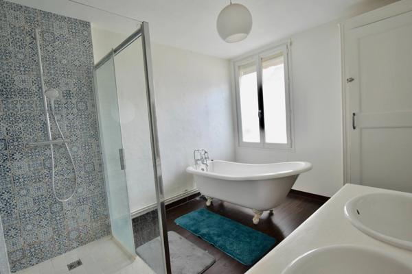 Immeuble de rapport au coeur de la place Bichon à Angers !