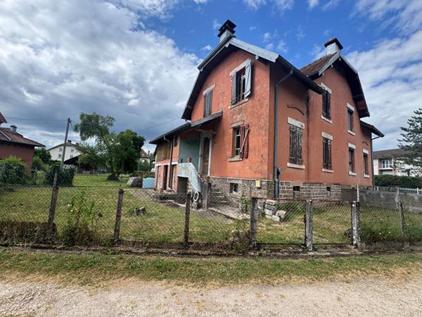MAISON 87M² A RENOVER PROCHE LURE TERRAIN  598 M²