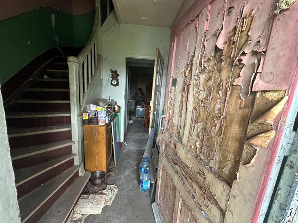 MAISON 87M² A RENOVER PROCHE LURE TERRAIN  598 M²