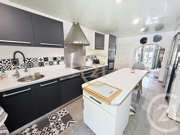 Maison à vendre  7 pièces - 177 m 2   MONTOIR DE BRETAGNE  - 44