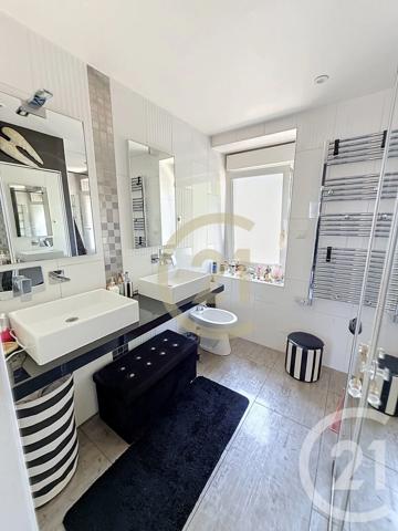 Maison à vendre  7 pièces - 177 m 2   MONTOIR DE BRETAGNE  - 44