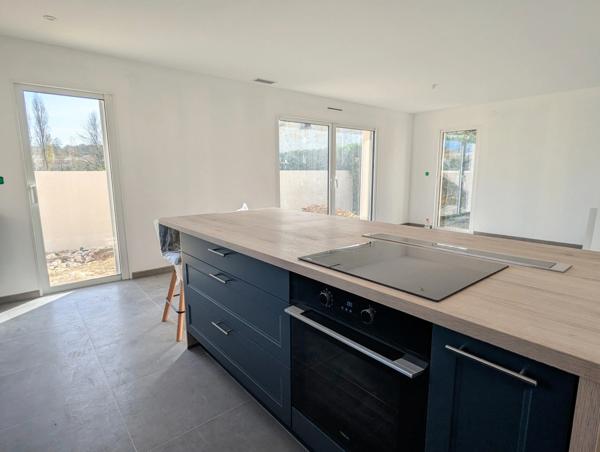 Maison à vendre FLEAC Maison neuve avec un grand espace de vie, quatre chambres et garage